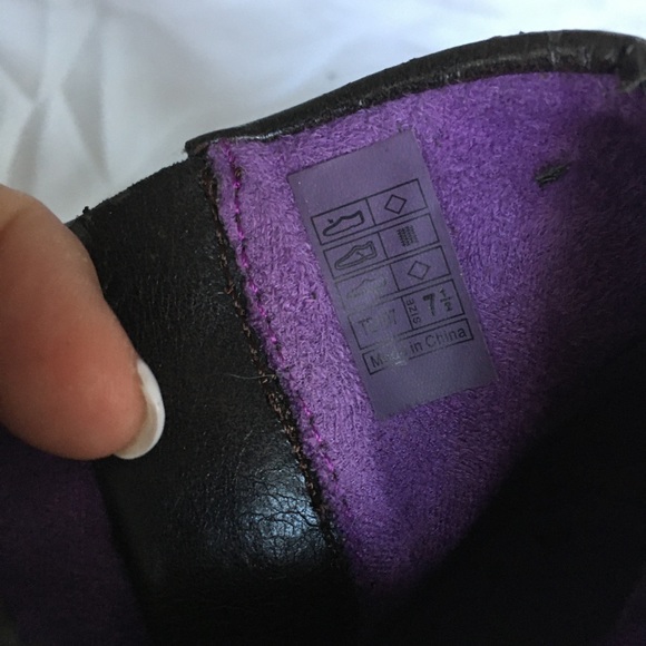 Blowfish dark brown wedge booties, 7.5 - Picture 7 of 9